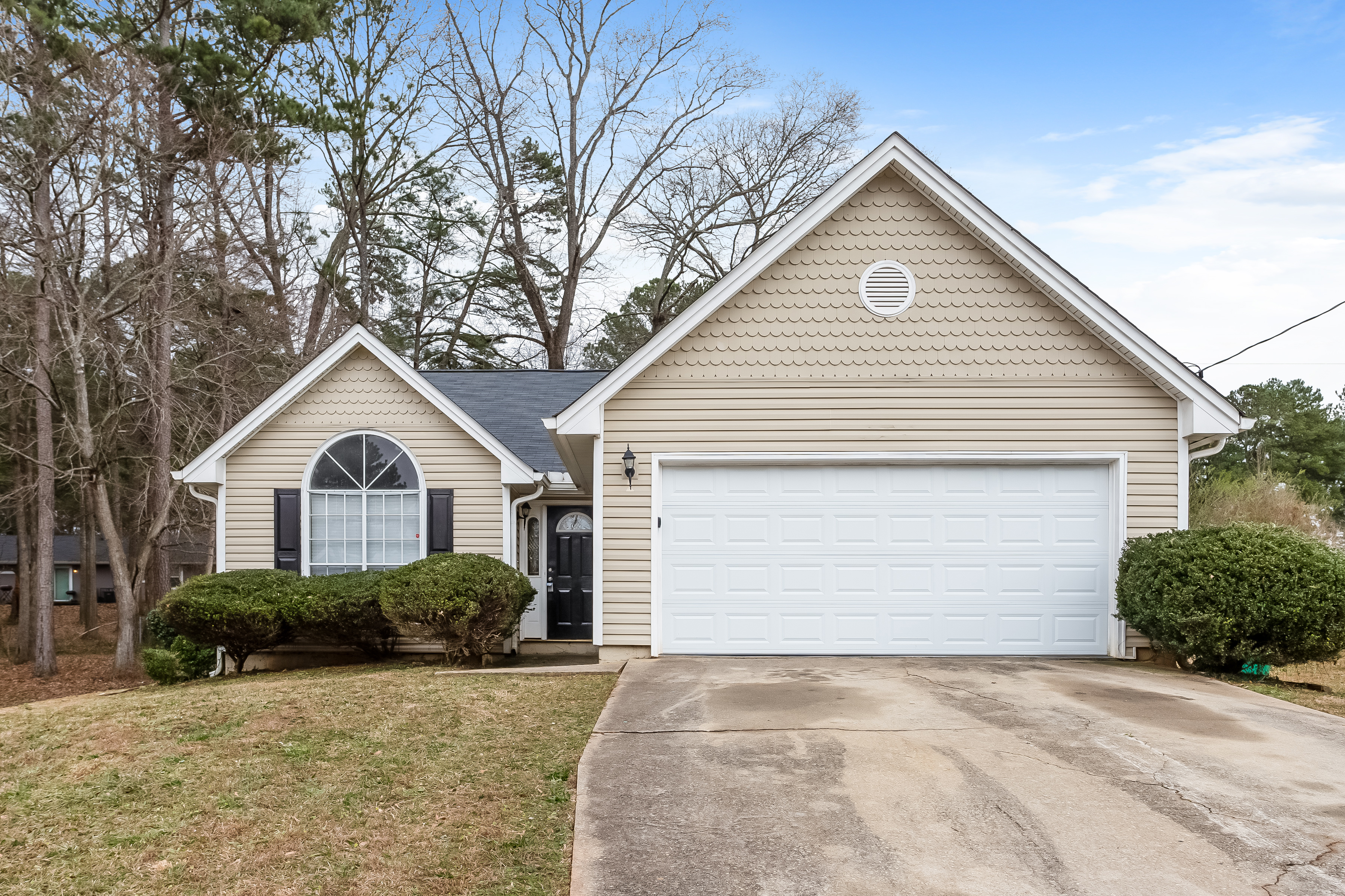 8308 Beechwood Trce Riverdale, GA 30274